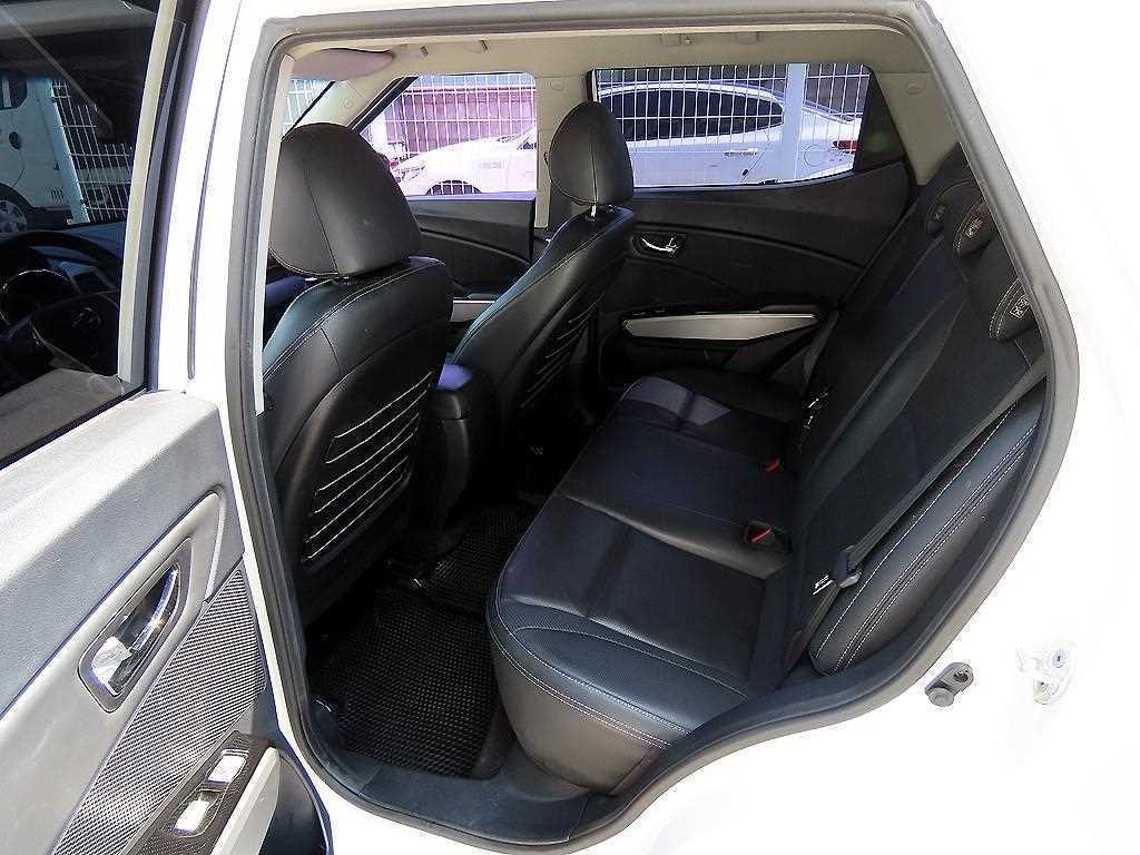 KG모빌리티(쌍용) 티볼리 디젤 2WD 1.6 VX 이미지 6