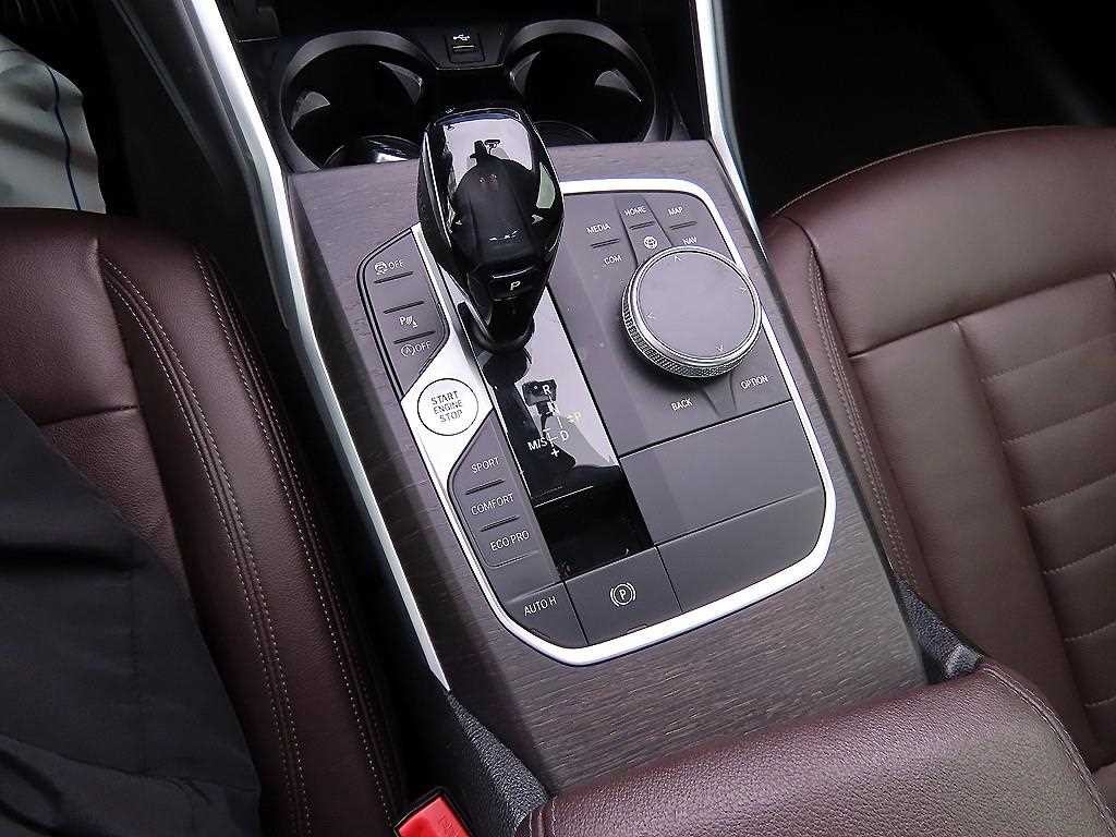 BMW 3시리즈 3시리즈 (G20) 320d 럭셔리 이미지 11