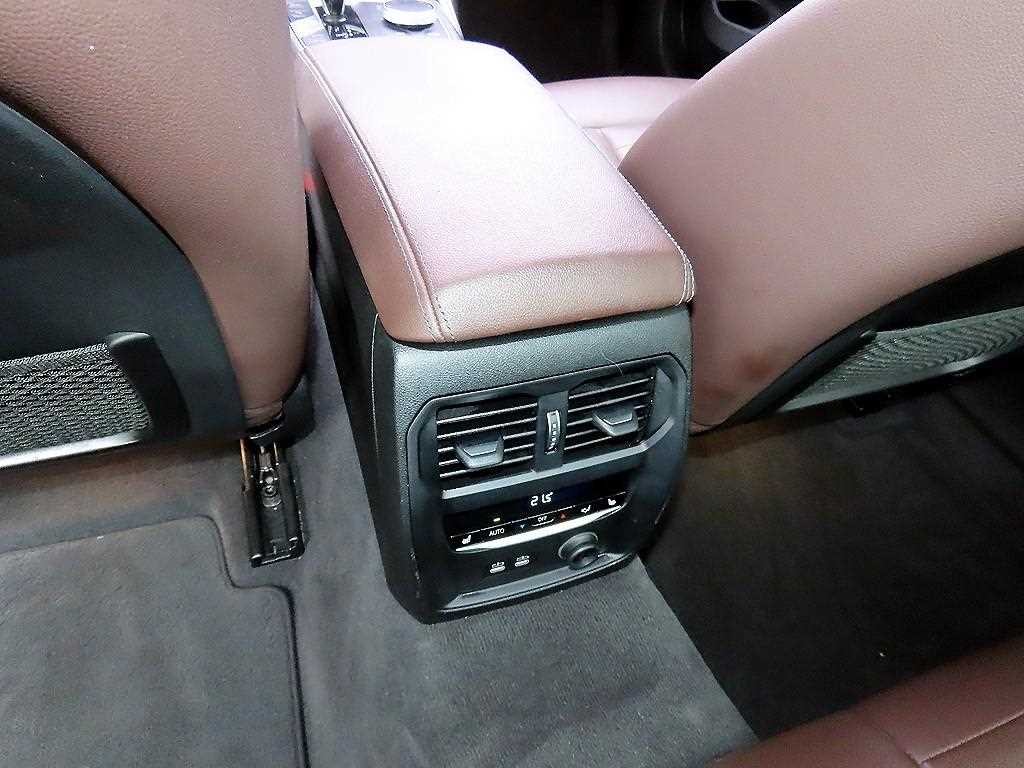 BMW 3시리즈 3시리즈 (G20) 320d 럭셔리 이미지 17