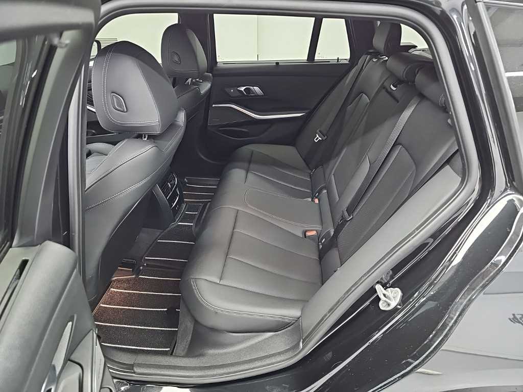 BMW 3시리즈 3시리즈 (G20) 320d 투어링 M 스포츠 이미지 12