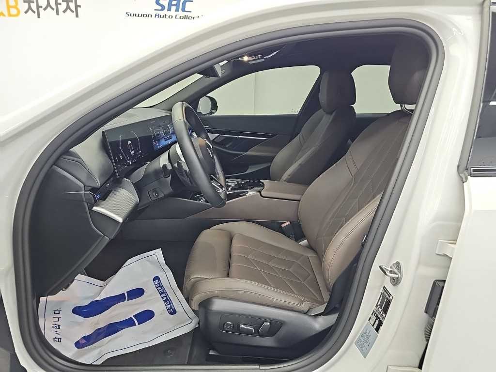 BMW 5시리즈 5시리즈 (G60) 520i M 스포츠 이미지 11