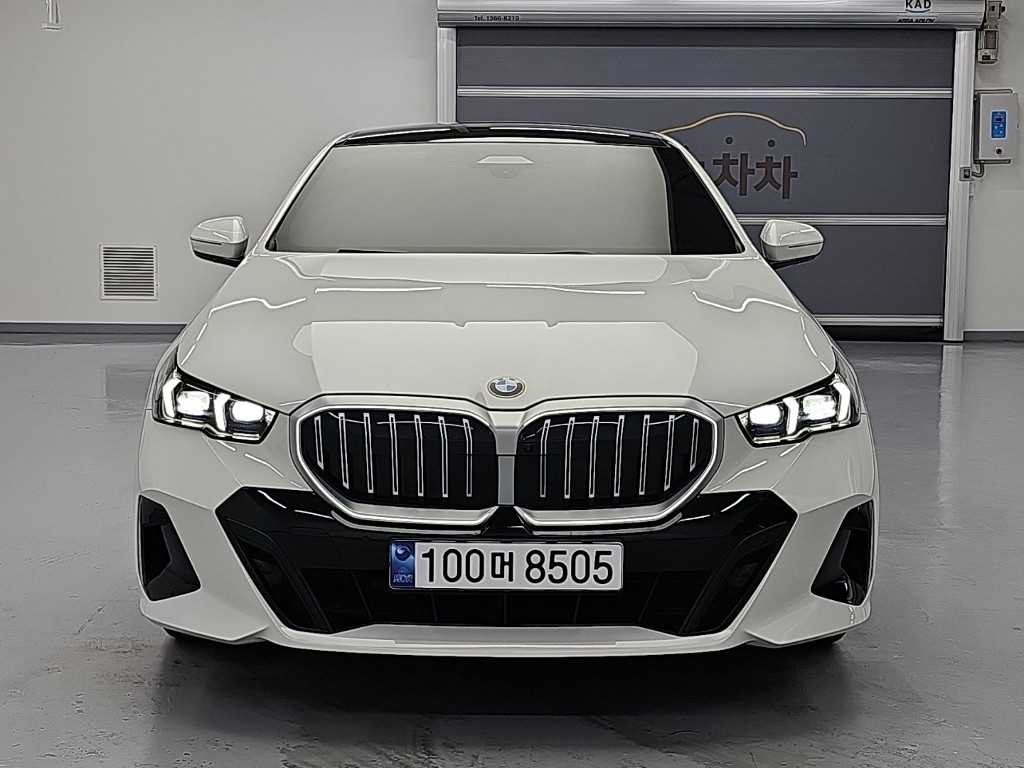 BMW 5시리즈 5시리즈 (G60) 520i M 스포츠 이미지 2