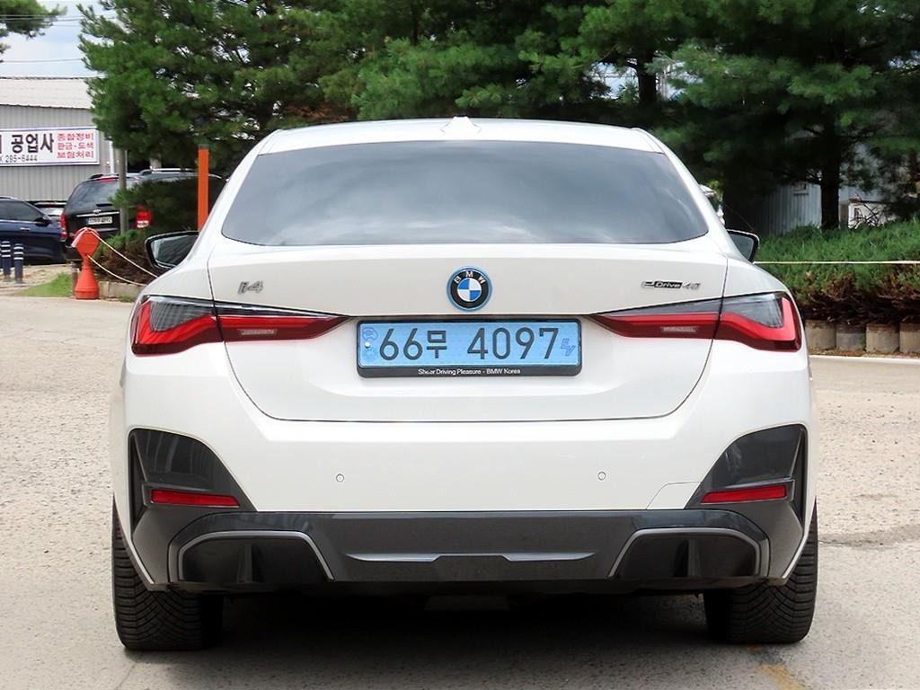 BMW i4 eDrive 40 M 스포츠 이미지 4