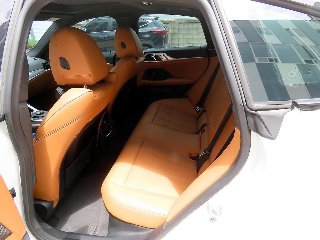 BMW i4 eDrive 40 M 스포츠 이미지 6