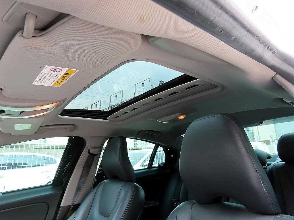 볼보 S60 뉴S60 D3 이미지 17