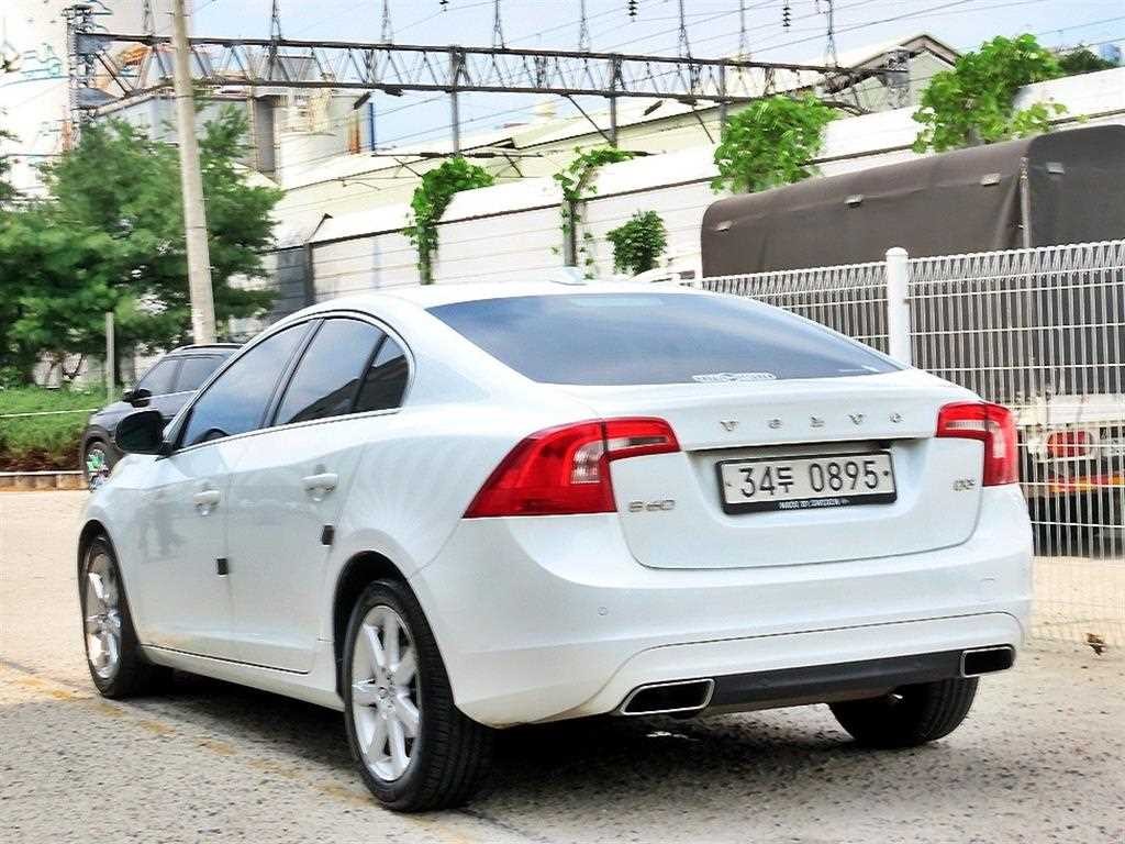 볼보 S60 뉴S60 D3 이미지 3