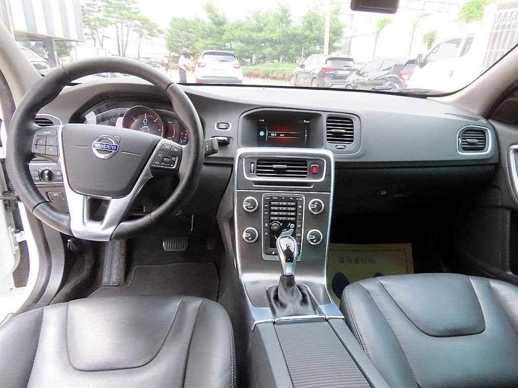 볼보 S60 뉴S60 D3 이미지 7