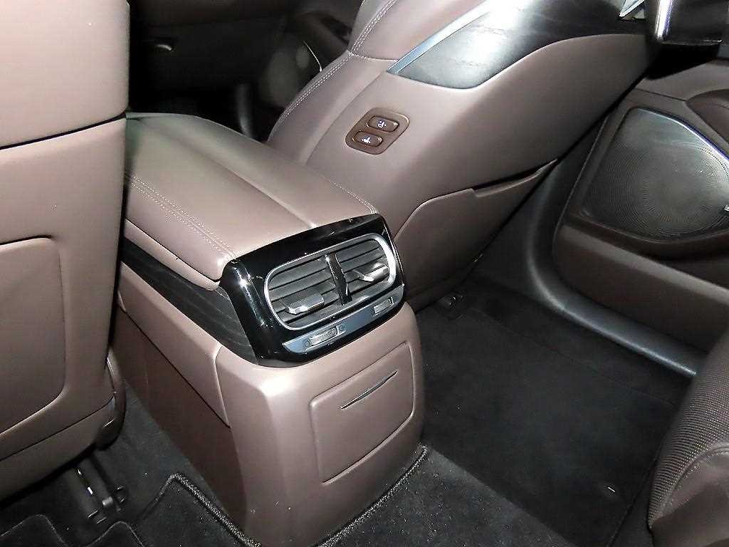 제네시스 G90 3.8 GDI AWD 프레스티지 이미지 16
