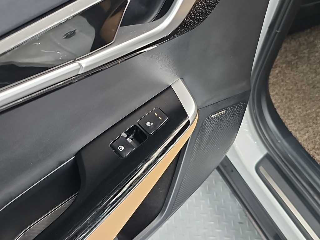 기아 EV6 롱레인지 AWD 어스 이미지 13