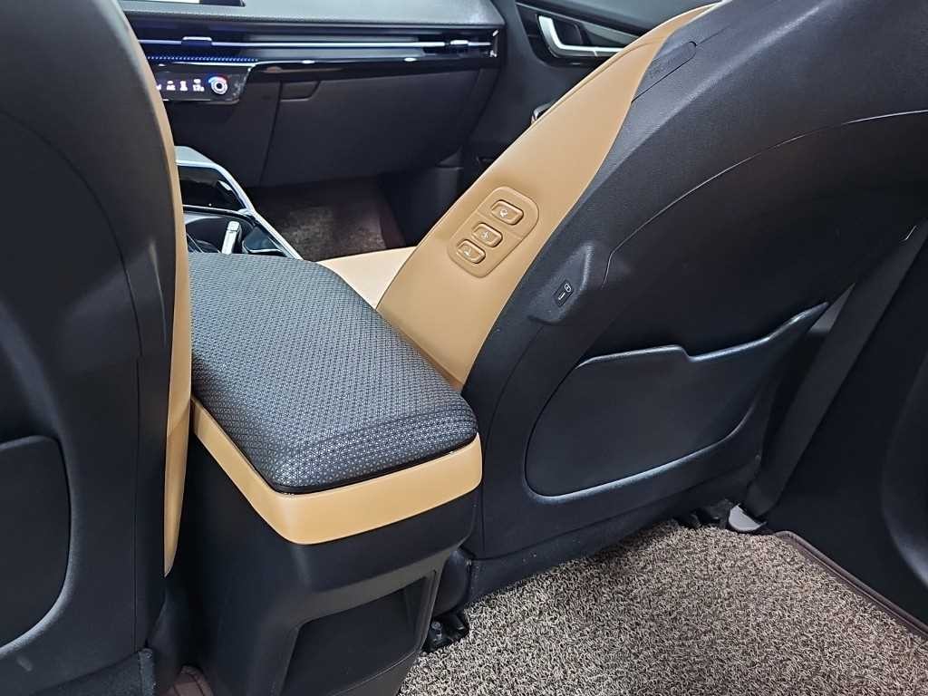 기아 EV6 롱레인지 AWD 어스 이미지 14