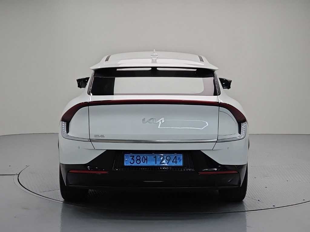 기아 EV6 롱레인지 AWD 어스 이미지 3