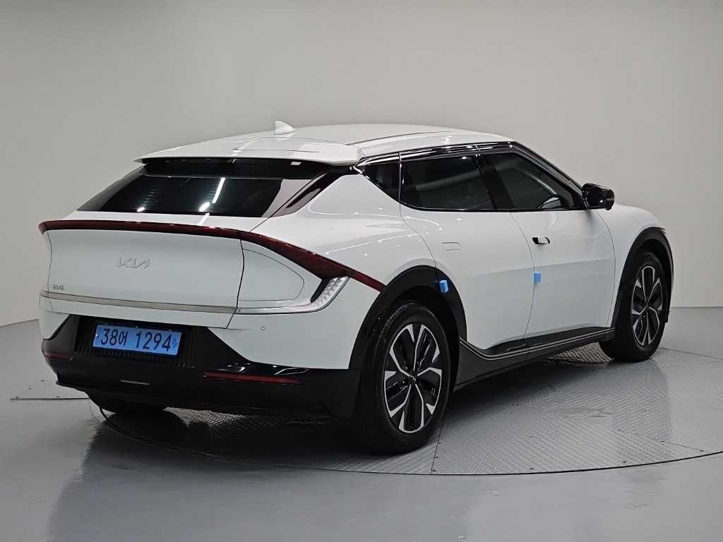 기아 EV6 롱레인지 AWD 어스 이미지 4