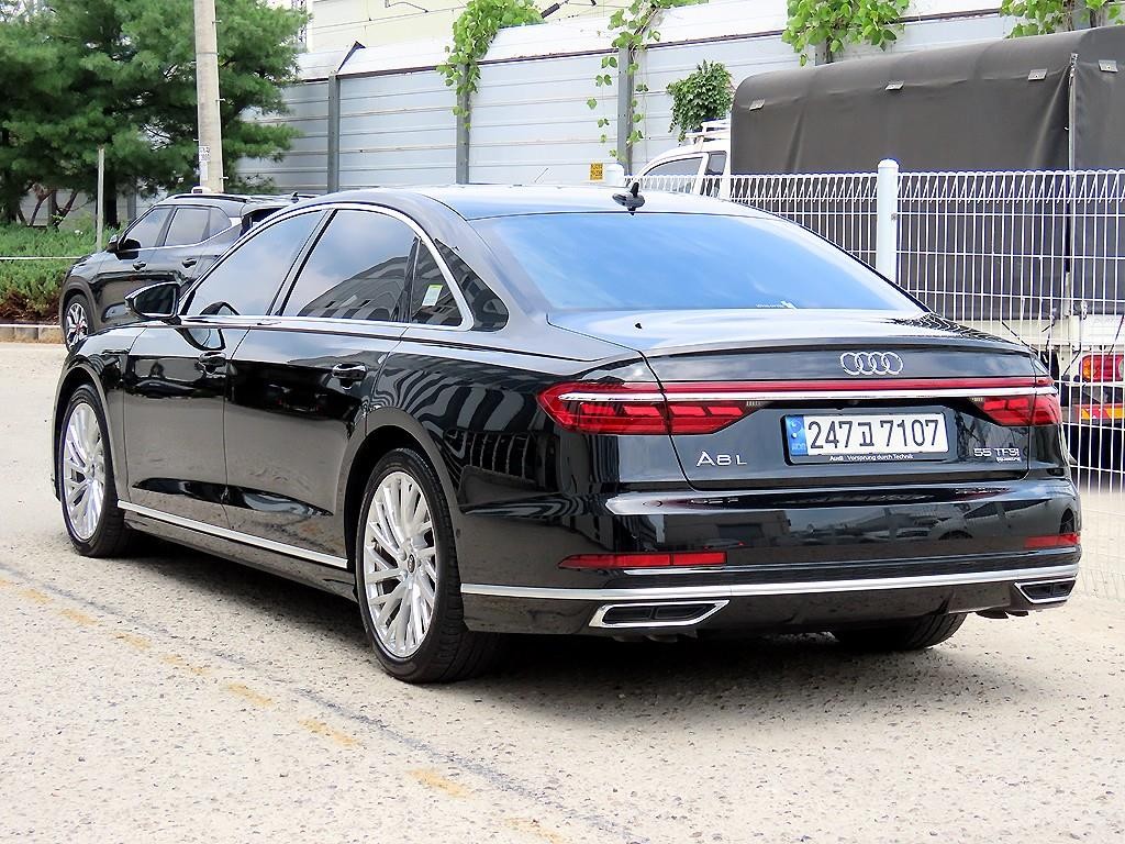 아우디 A8 A8 (D5) 55 TFSI 콰트로 LWB 이미지 3