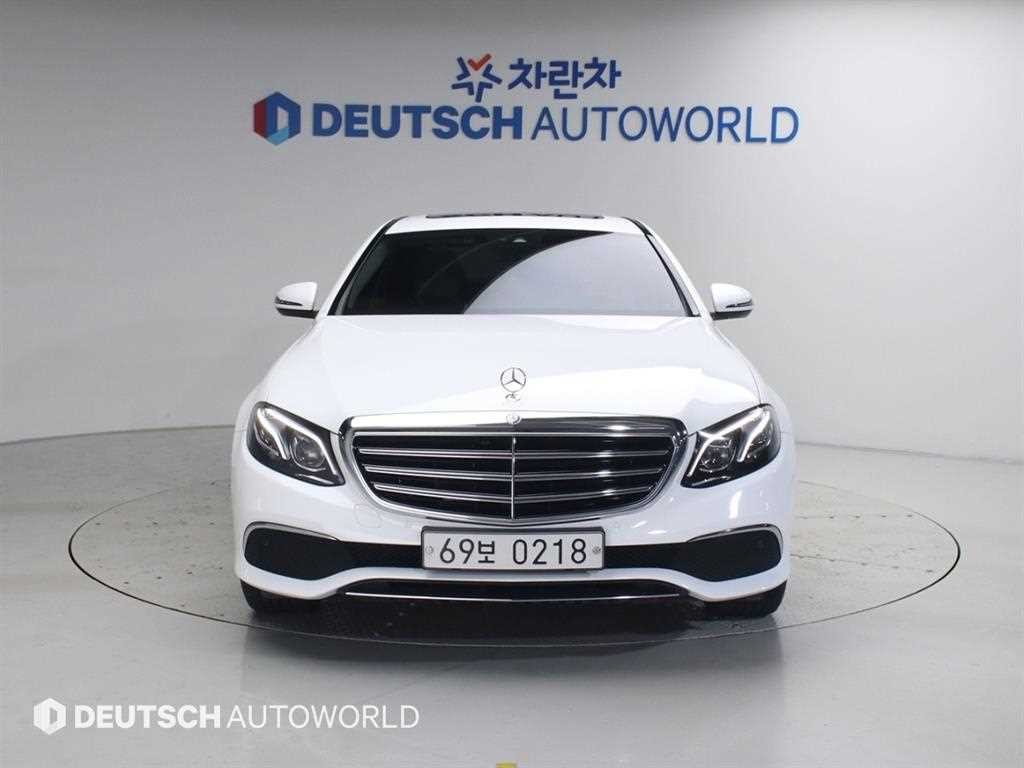 벤츠 E 클래스 E-클래스 W213 E220d 익스클루시브 이미지 3