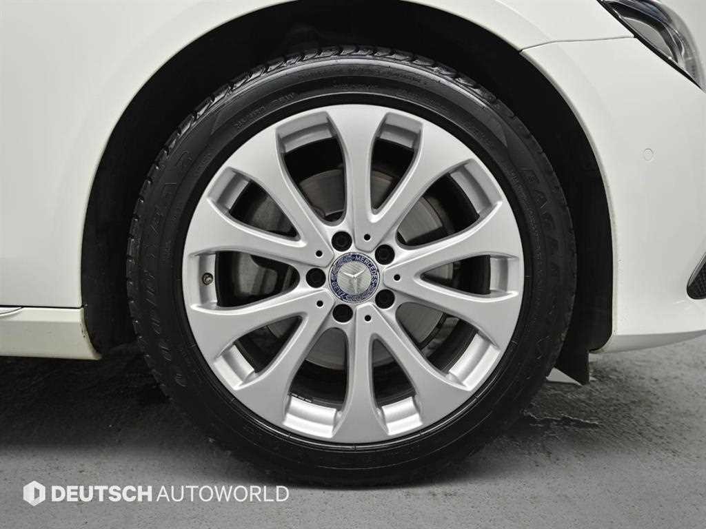 벤츠 E 클래스 E-클래스 W213 E220d 익스클루시브 이미지 5