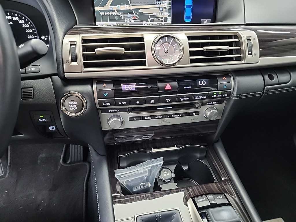 렉서스 LS LS460 AWD 이미지 10