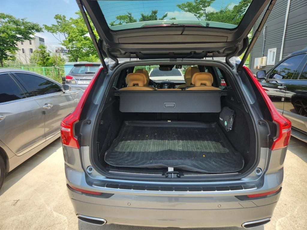 볼보 XC60 XC60(2세대) D5 AWD 인스크립션 이미지 6