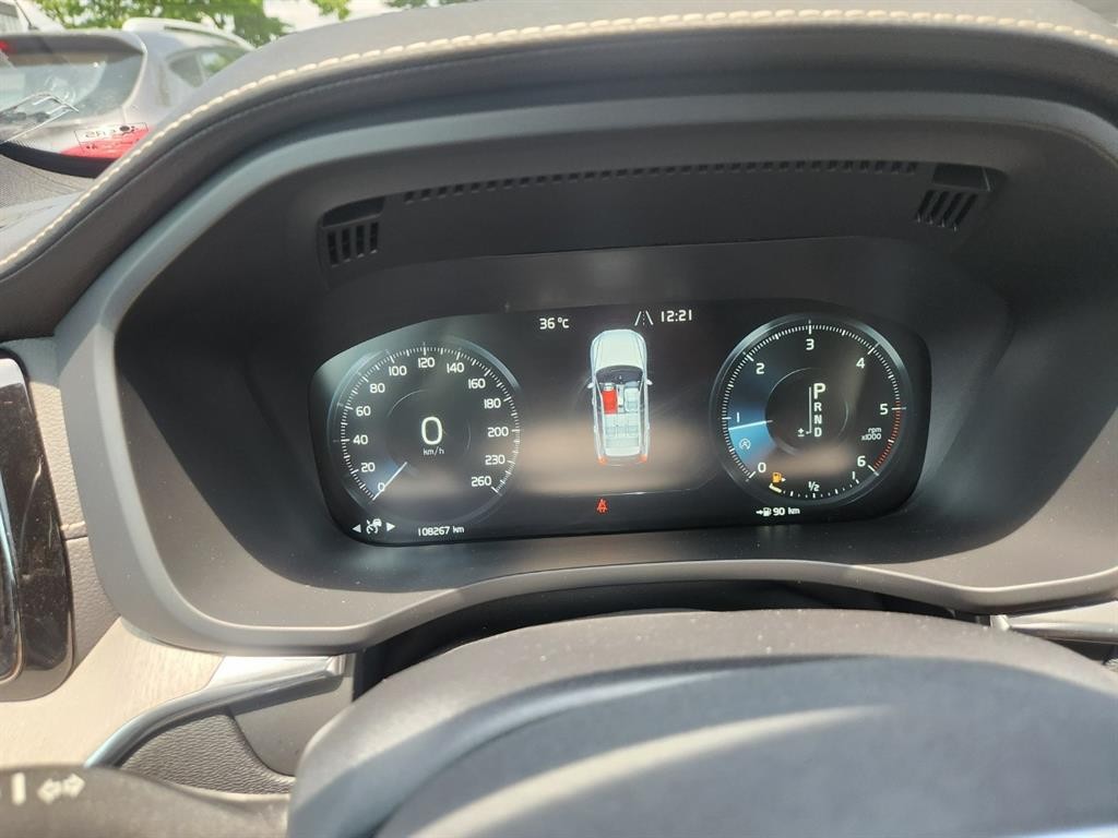 볼보 XC60 XC60(2세대) D5 AWD 인스크립션 이미지 9