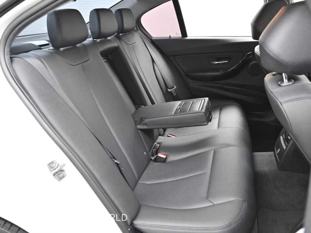 BMW 3시리즈 3시리즈 (F30) 320d 이미지 12