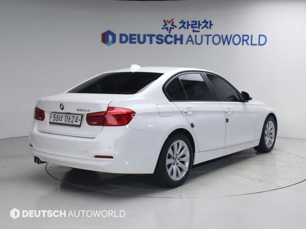 BMW 3시리즈 3시리즈 (F30) 320d 이미지 2