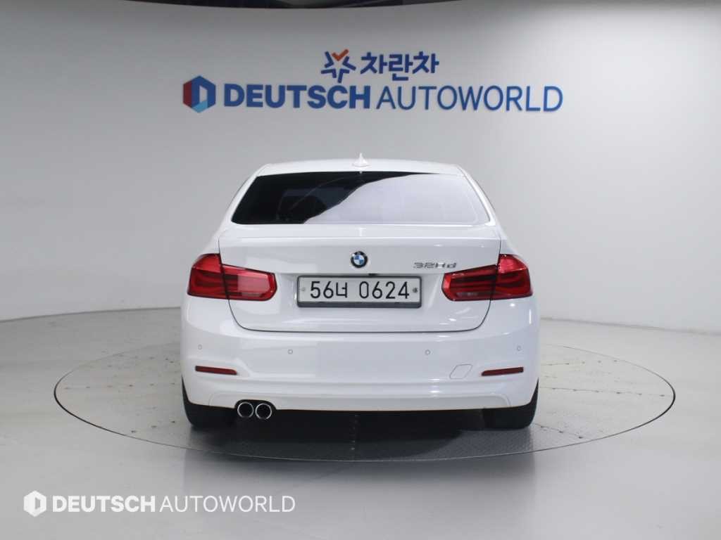BMW 3시리즈 3시리즈 (F30) 320d 이미지 4
