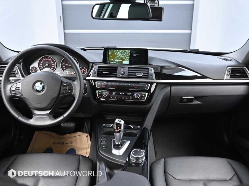 BMW 3시리즈 3시리즈 (F30) 320d 이미지 7