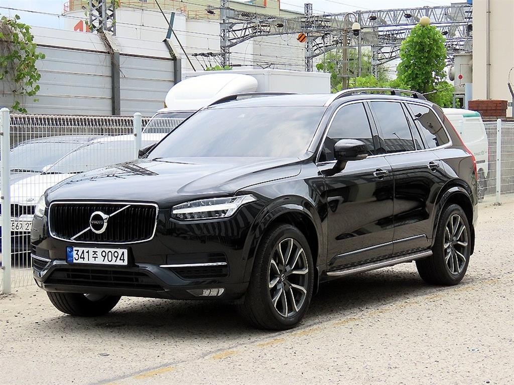 볼보 XC90 XC90 2세대 2.0 D5 AWD 모멘텀 이미지 2