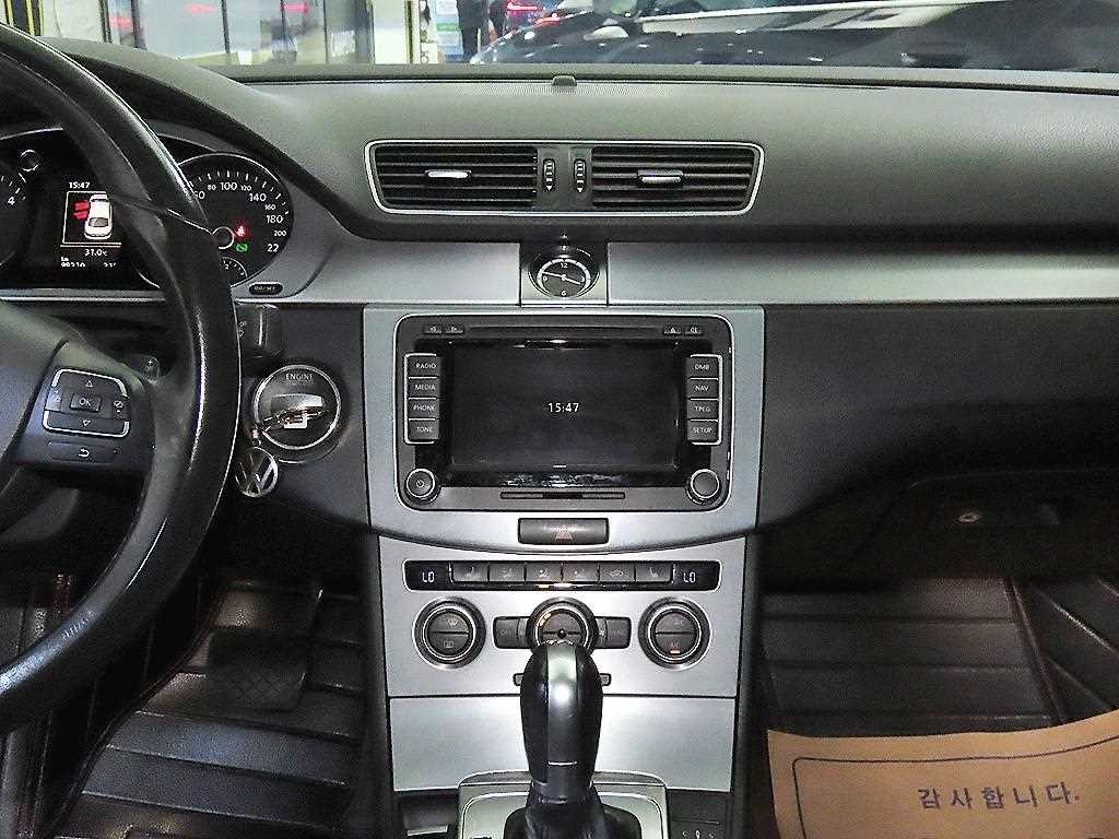 폭스바겐 CC 뉴 CC 2.0 TDI 블루모션 R라인 이미지 11