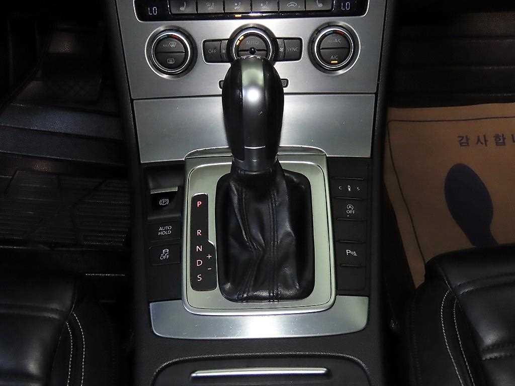 폭스바겐 CC 뉴 CC 2.0 TDI 블루모션 R라인 이미지 12