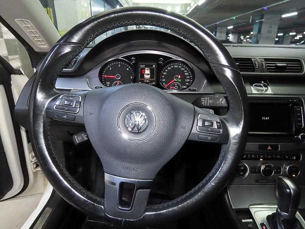 폭스바겐 CC 뉴 CC 2.0 TDI 블루모션 R라인 이미지 8