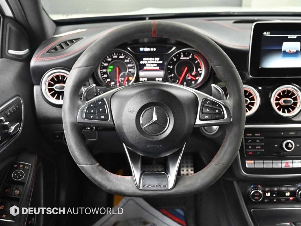 벤츠 GLA 클래스 GLA클래스 X156 GLA45 AMG 4MATIC 이미지 13