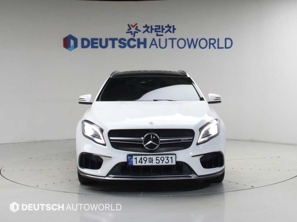 벤츠 GLA 클래스 GLA클래스 X156 GLA45 AMG 4MATIC 이미지 3