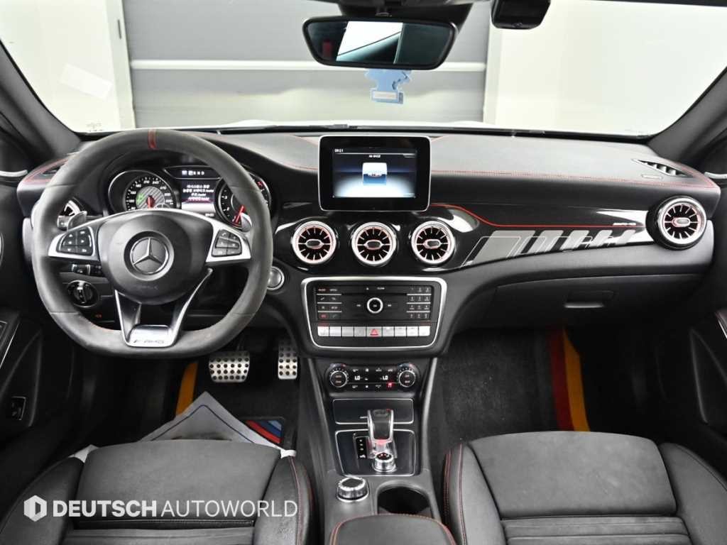 벤츠 GLA 클래스 GLA클래스 X156 GLA45 AMG 4MATIC 이미지 7