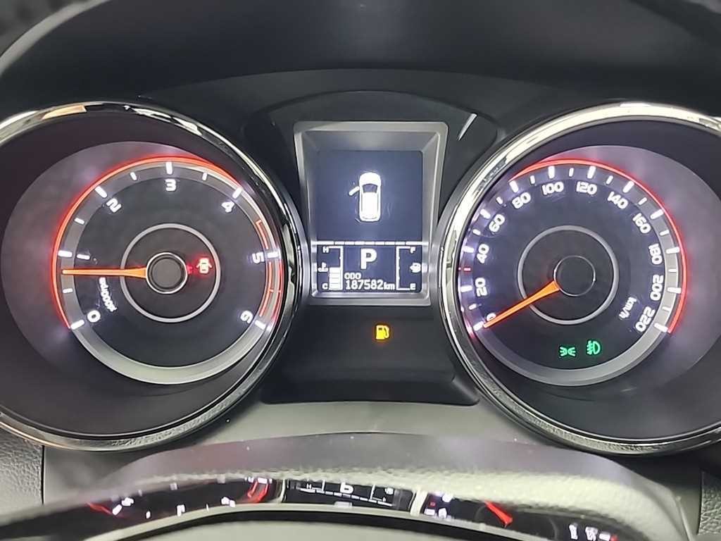 KG모빌리티(쌍용) 티볼리 티볼리 에어 2WD 디젤 1.6 RX 이미지 6