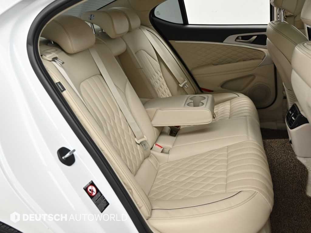 제네시스 G70 2.0T AWD 스포츠 패키지 이미지 12