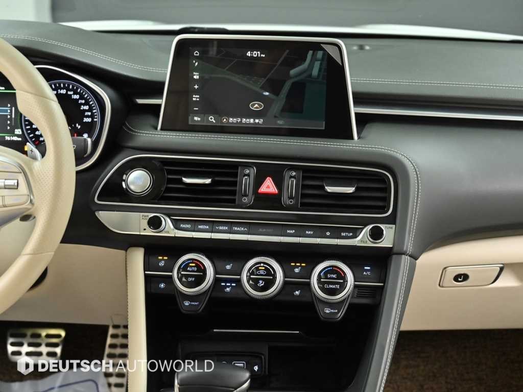 제네시스 G70 2.0T AWD 스포츠 패키지 이미지 14