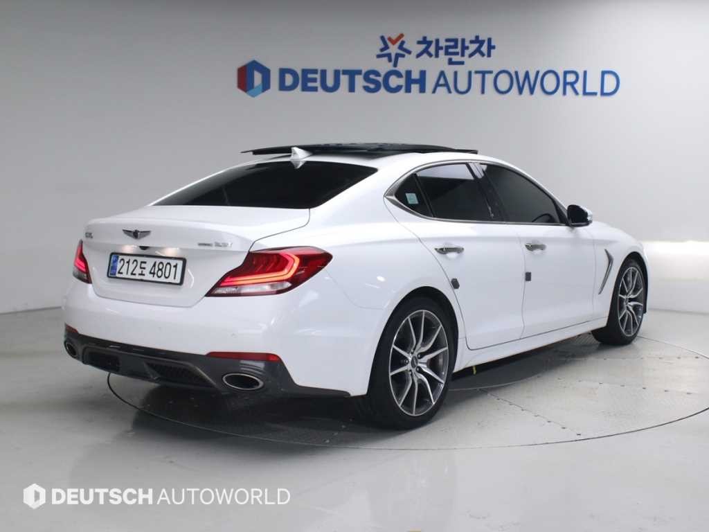 제네시스 G70 2.0T AWD 스포츠 패키지 이미지 2