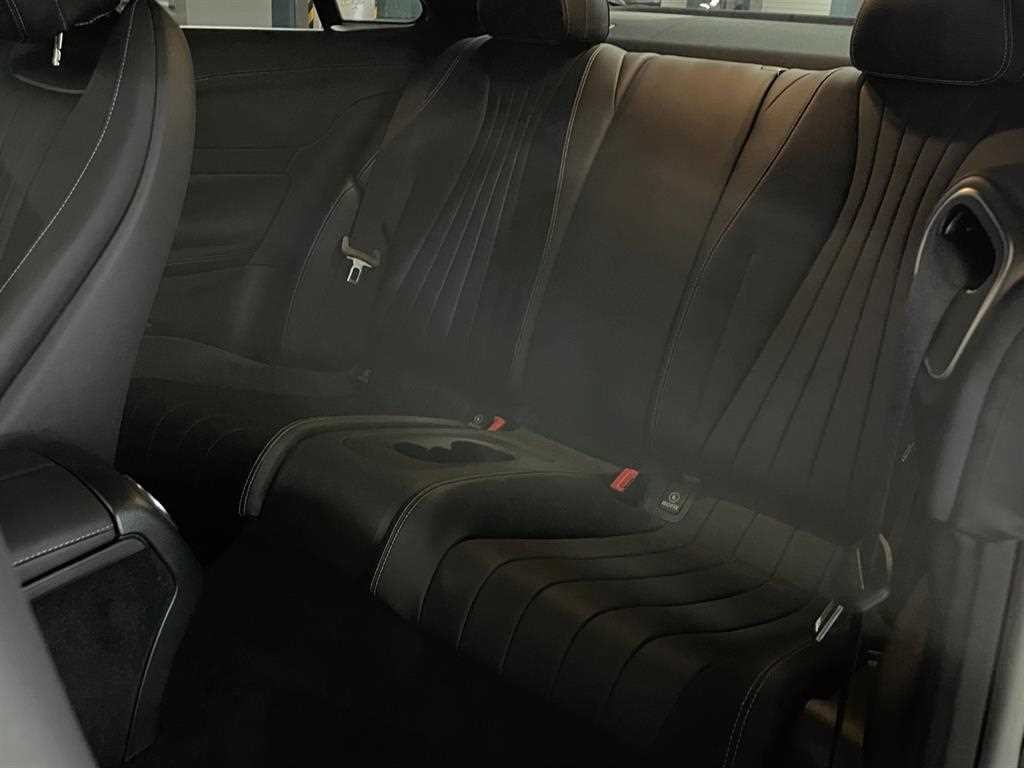 벤츠 E 클래스 E-클래스 W213 E300d 4MATIC 쿠페 이미지 9