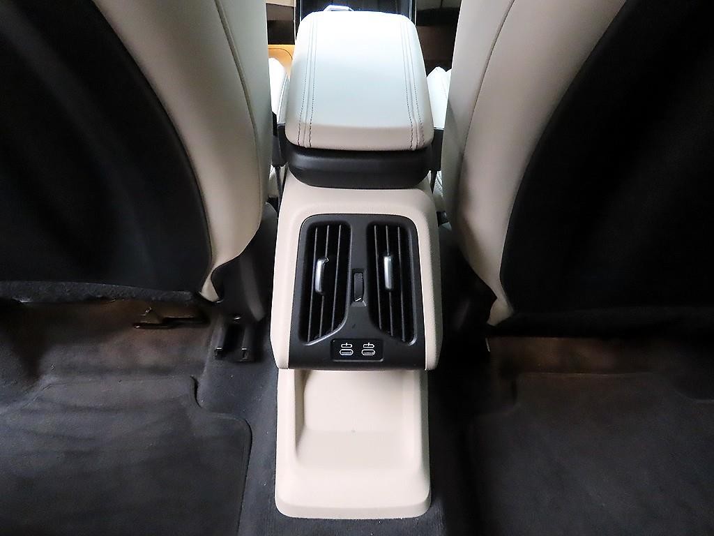 BMW X1 X1 (U11) sDrive 18d M 스포츠 이미지 16