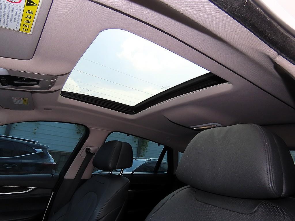 BMW X6 X6 (F16) xDrive 40d 이미지 15