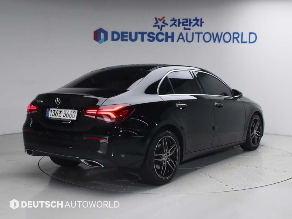 벤츠 A 클래스 A클래스 W177 A220 세단 이미지 2