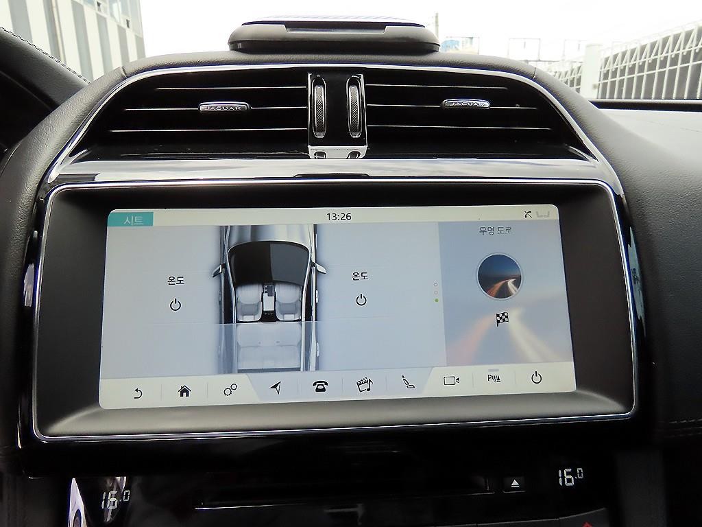 재규어 F-PACE 20d 프레스티지 이미지 14