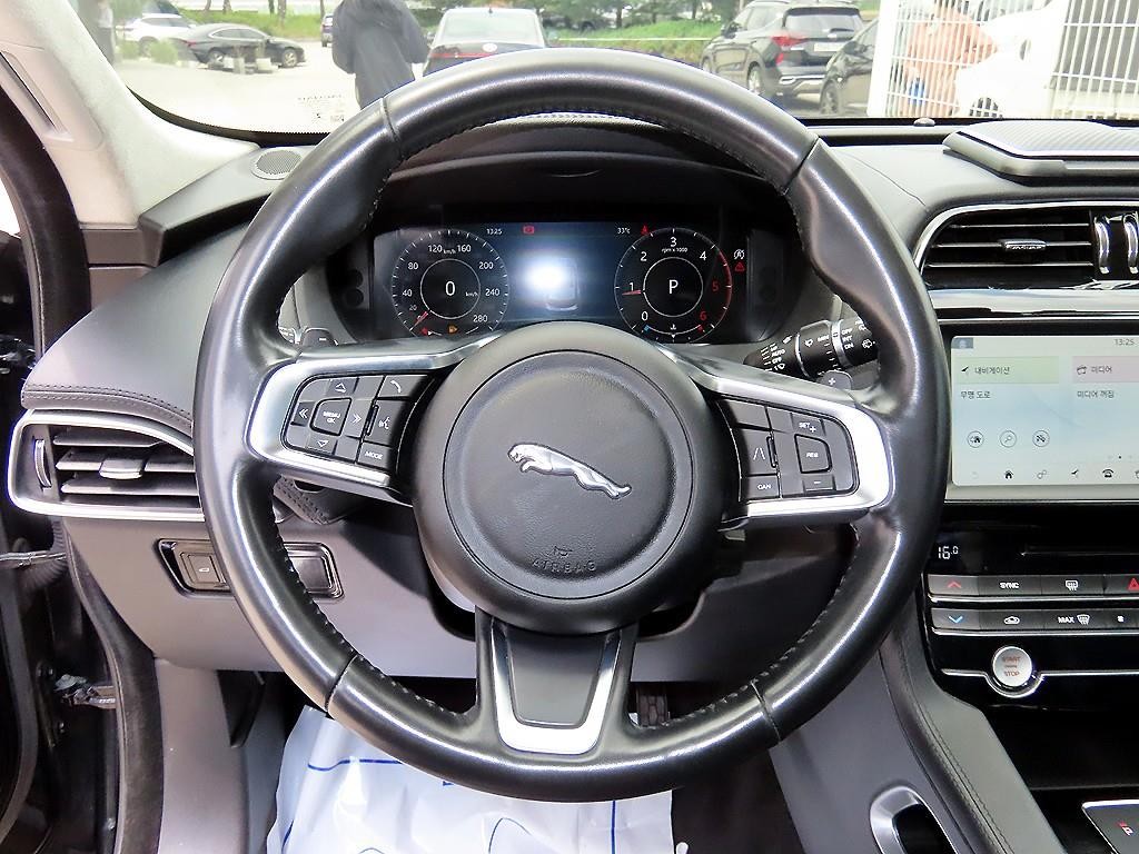 재규어 F-PACE 20d 프레스티지 이미지 8