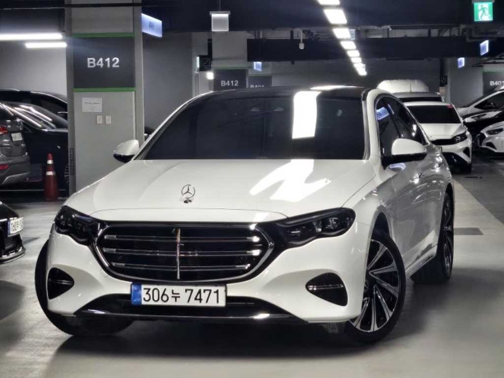 벤츠 E 클래스 E-클래스 W214 E300 4MATIC 익스클루시브 이미지 1