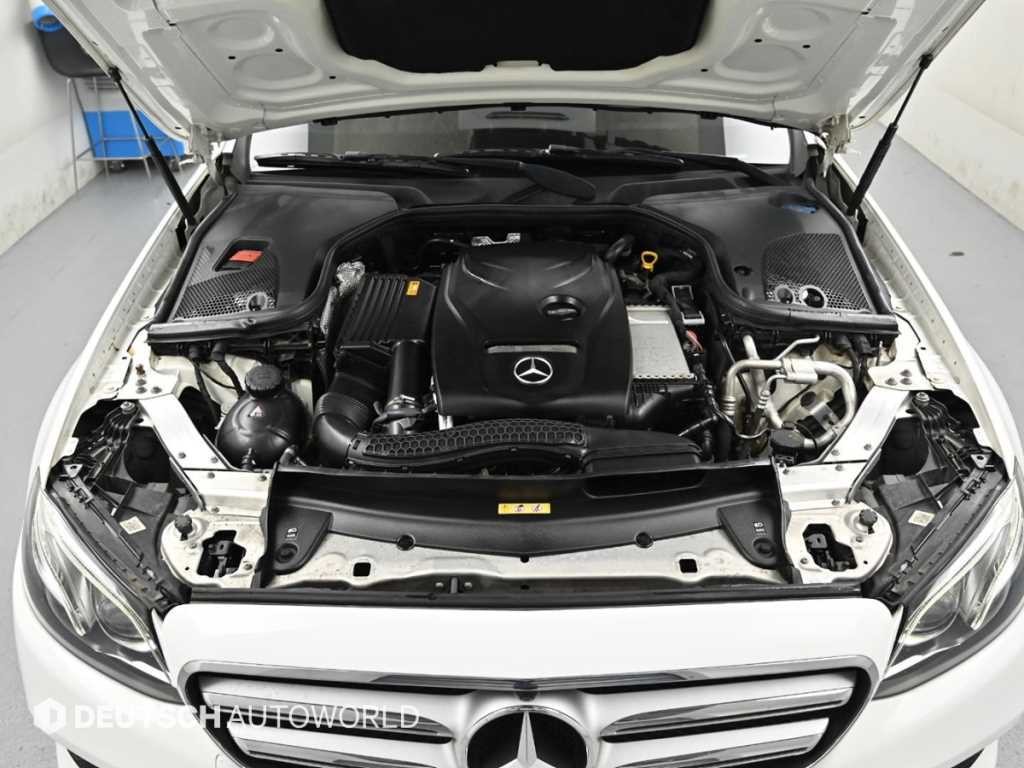 벤츠 E 클래스 E-클래스 W213 E300 4MATIC 아방가르드 이미지 6
