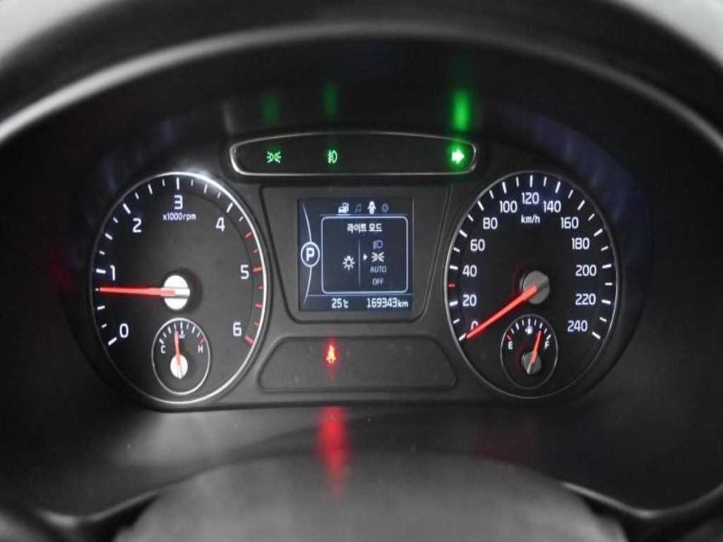 기아 쏘렌토 올 뉴 쏘렌토 디젤 2WD 2.0 노블레스 기본형 이미지 14