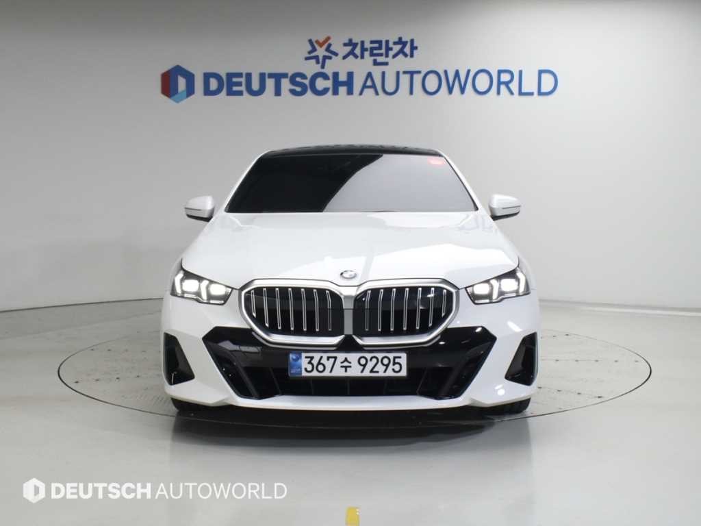 BMW 5시리즈 5시리즈 (G60) 530i xDrive M 스포츠 이미지 3