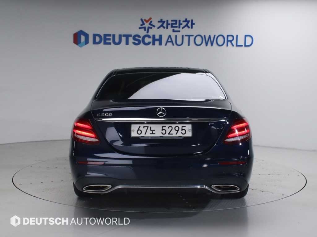 벤츠 E 클래스 E-클래스 W213 E300 AMG LINE 이미지 4