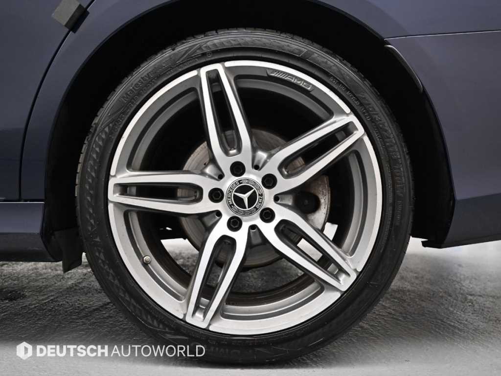 벤츠 E 클래스 E-클래스 W213 E300 AMG LINE 이미지 5