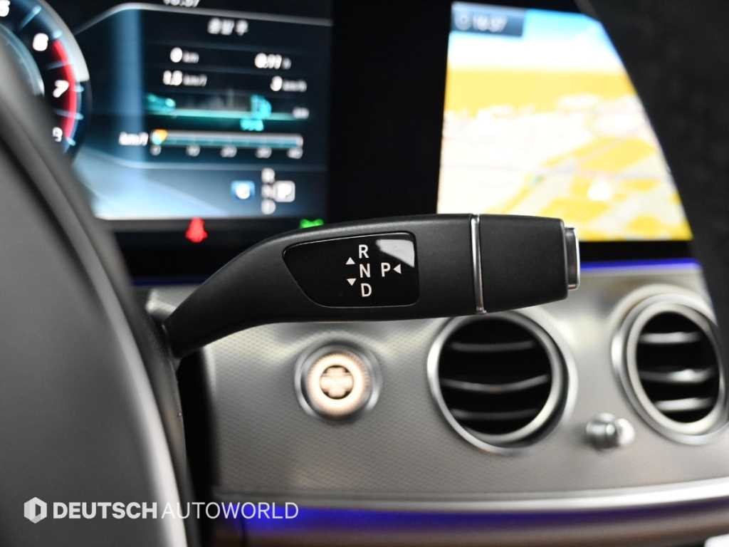 벤츠 E 클래스 E-클래스 W213 E300 AMG LINE 이미지 9